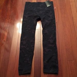 NWT camo bagatelle leggings
